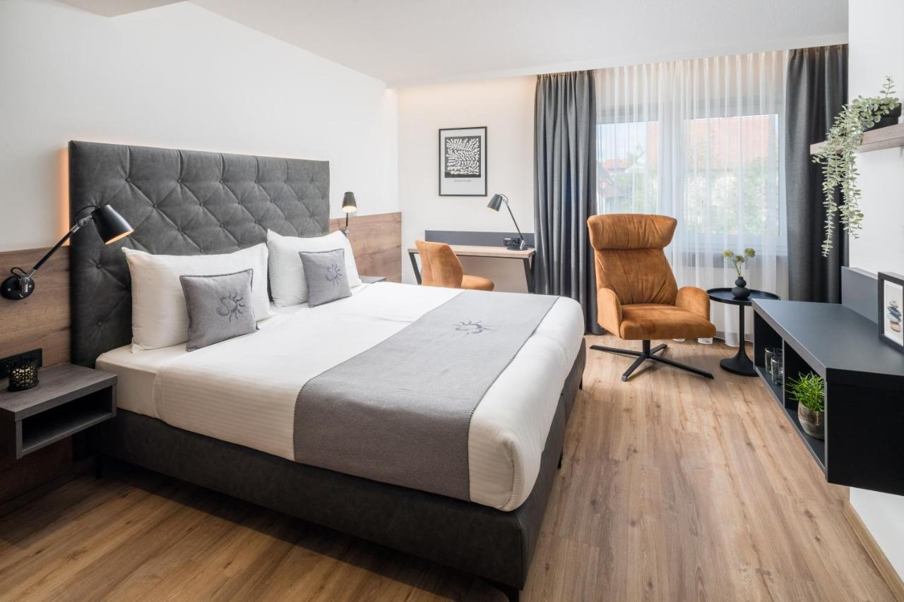 Landhotel Sonne Neuendettelsau ภายนอก รูปภาพ