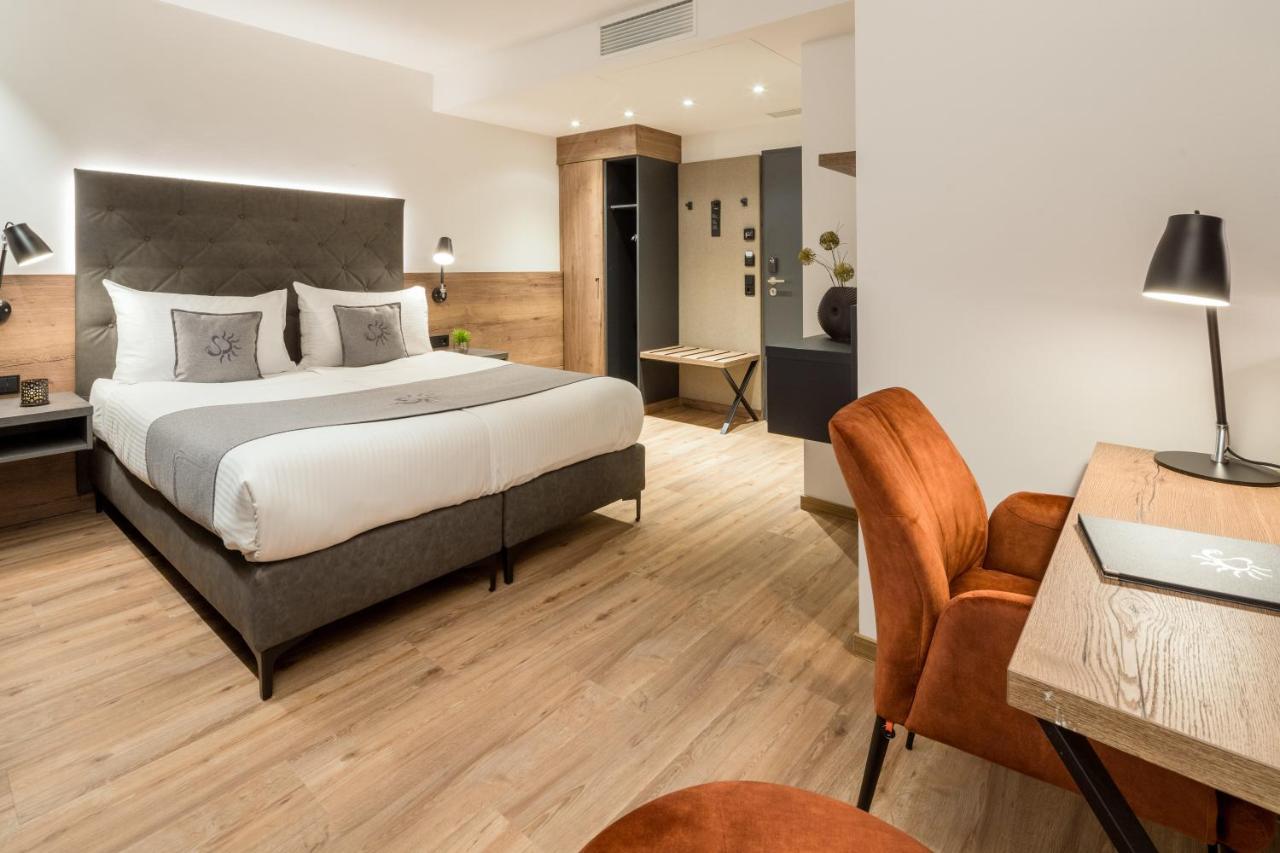 Landhotel Sonne Neuendettelsau ภายนอก รูปภาพ