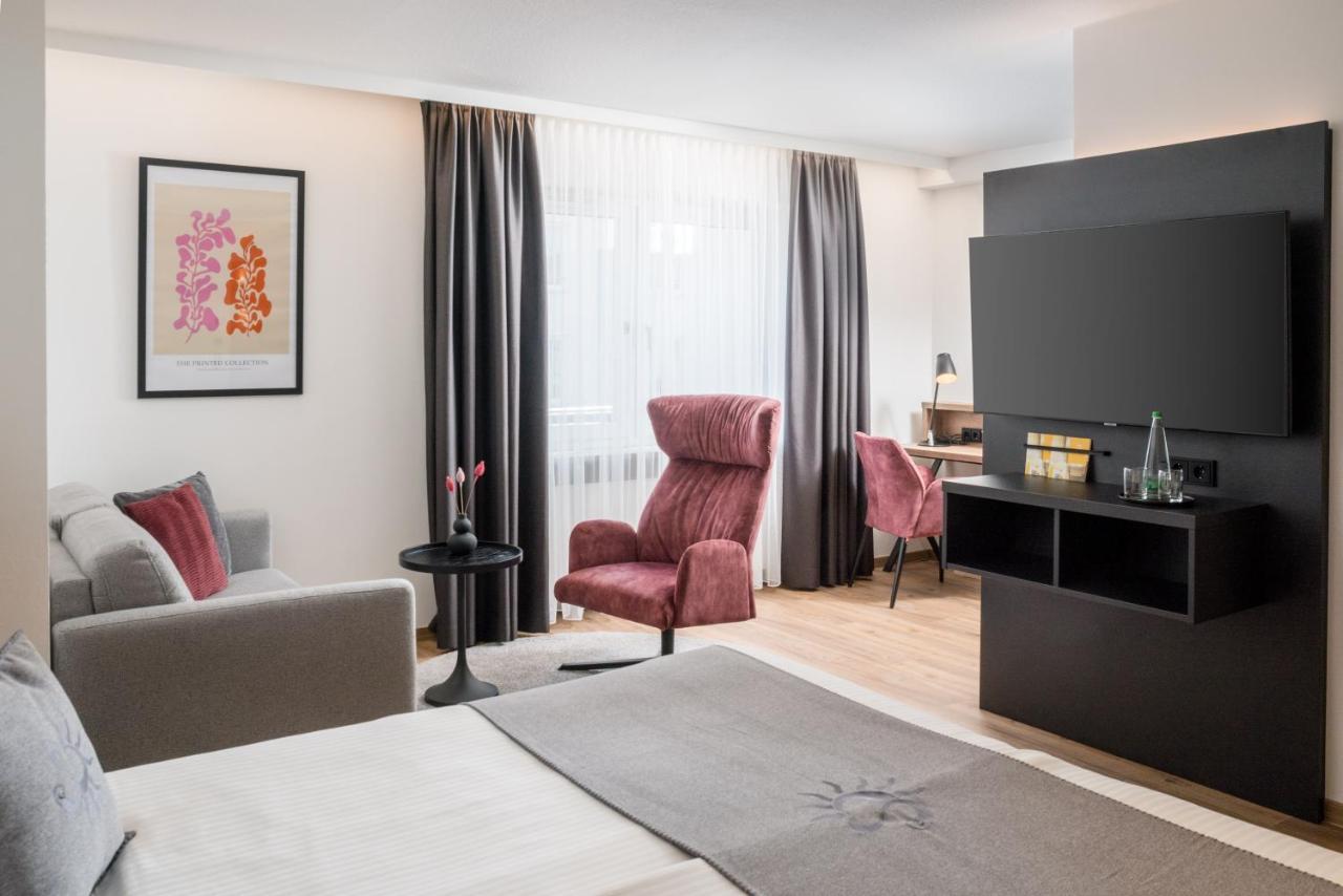 Landhotel Sonne Neuendettelsau ภายนอก รูปภาพ