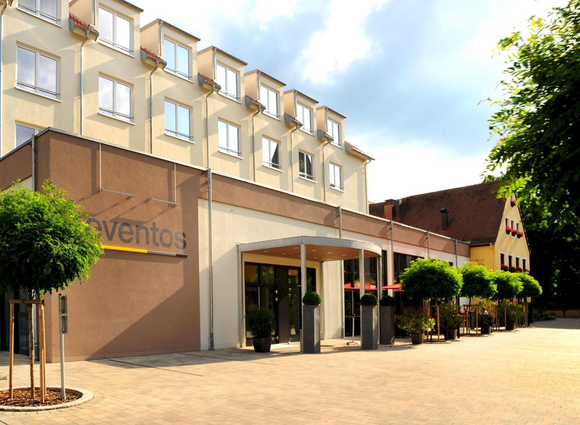 Landhotel Sonne Neuendettelsau ภายนอก รูปภาพ